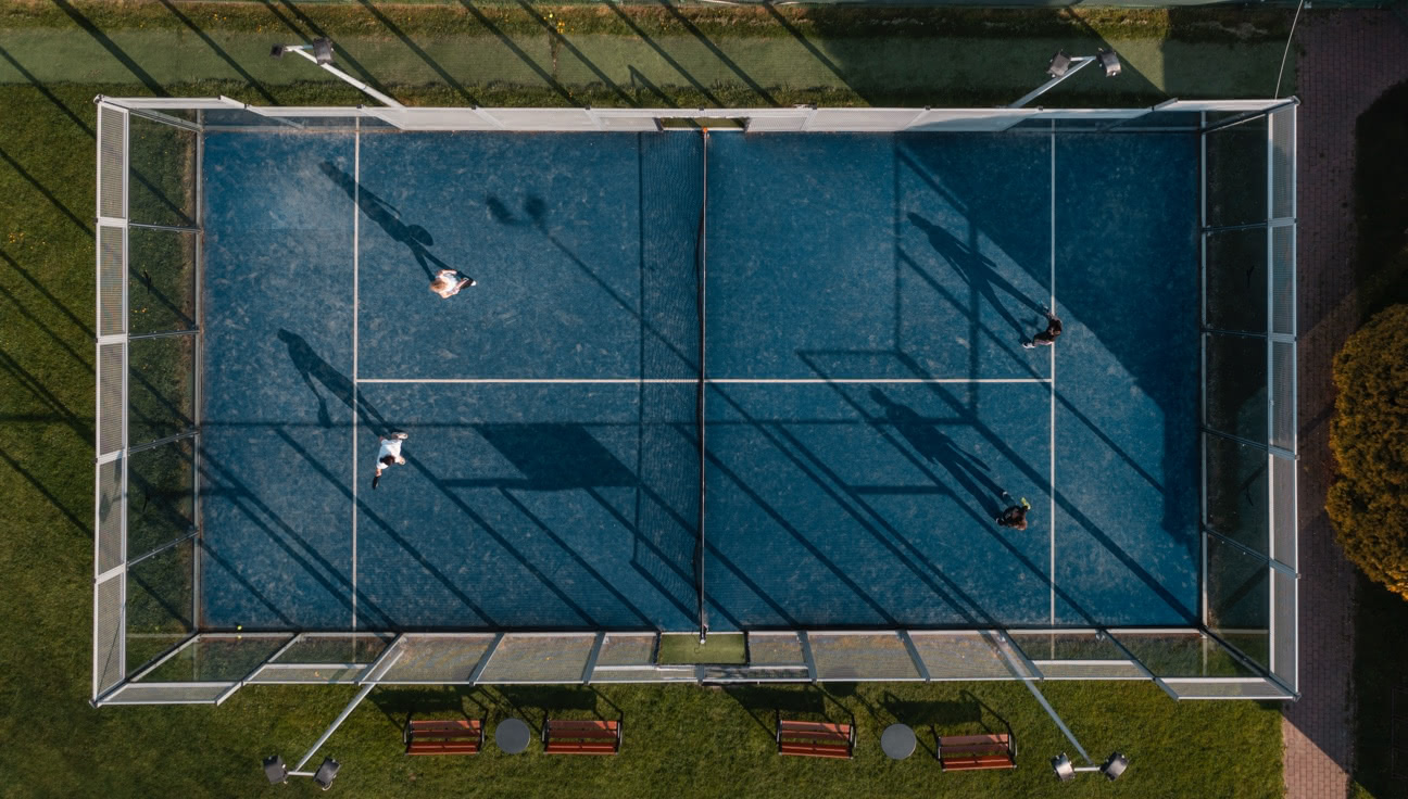 A pickleball court from above